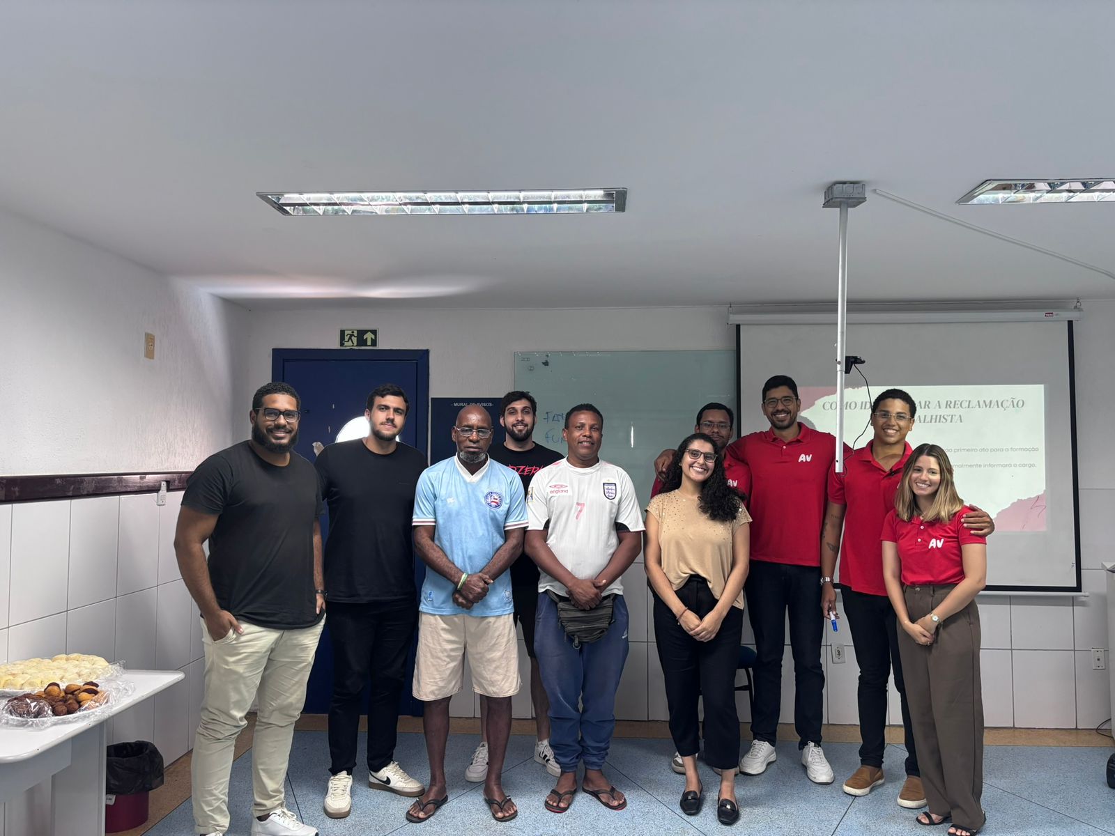 Turma reunida no encontro presencial da AVermelhinha